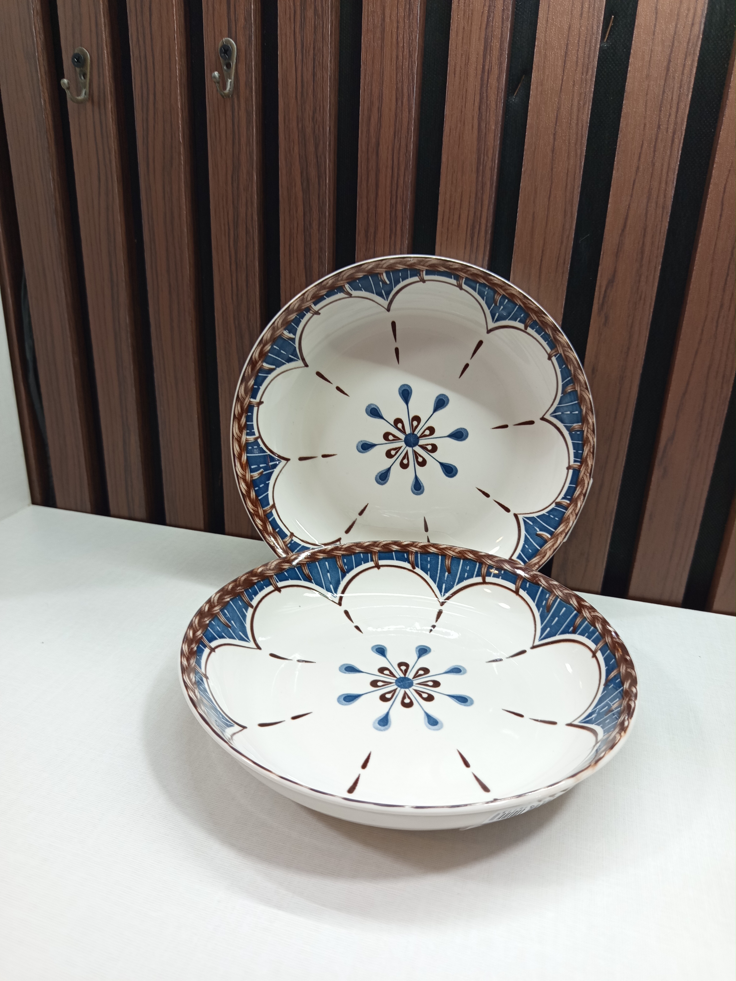 بشقاب سرامیک گرد طرح دار قطر 20 سانت