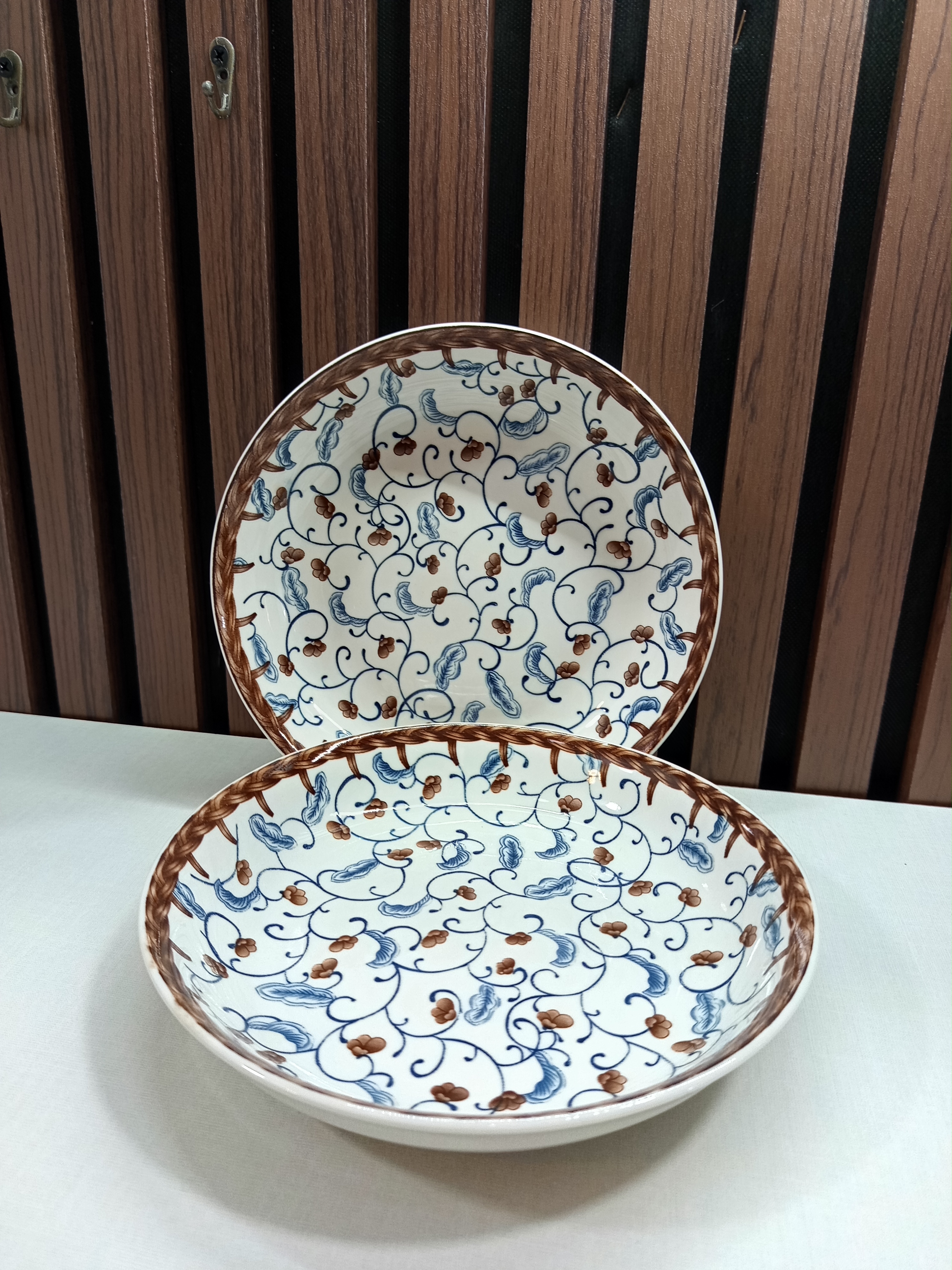 بشقاب سرامیک گرد طرح دار قطر 20 سانت